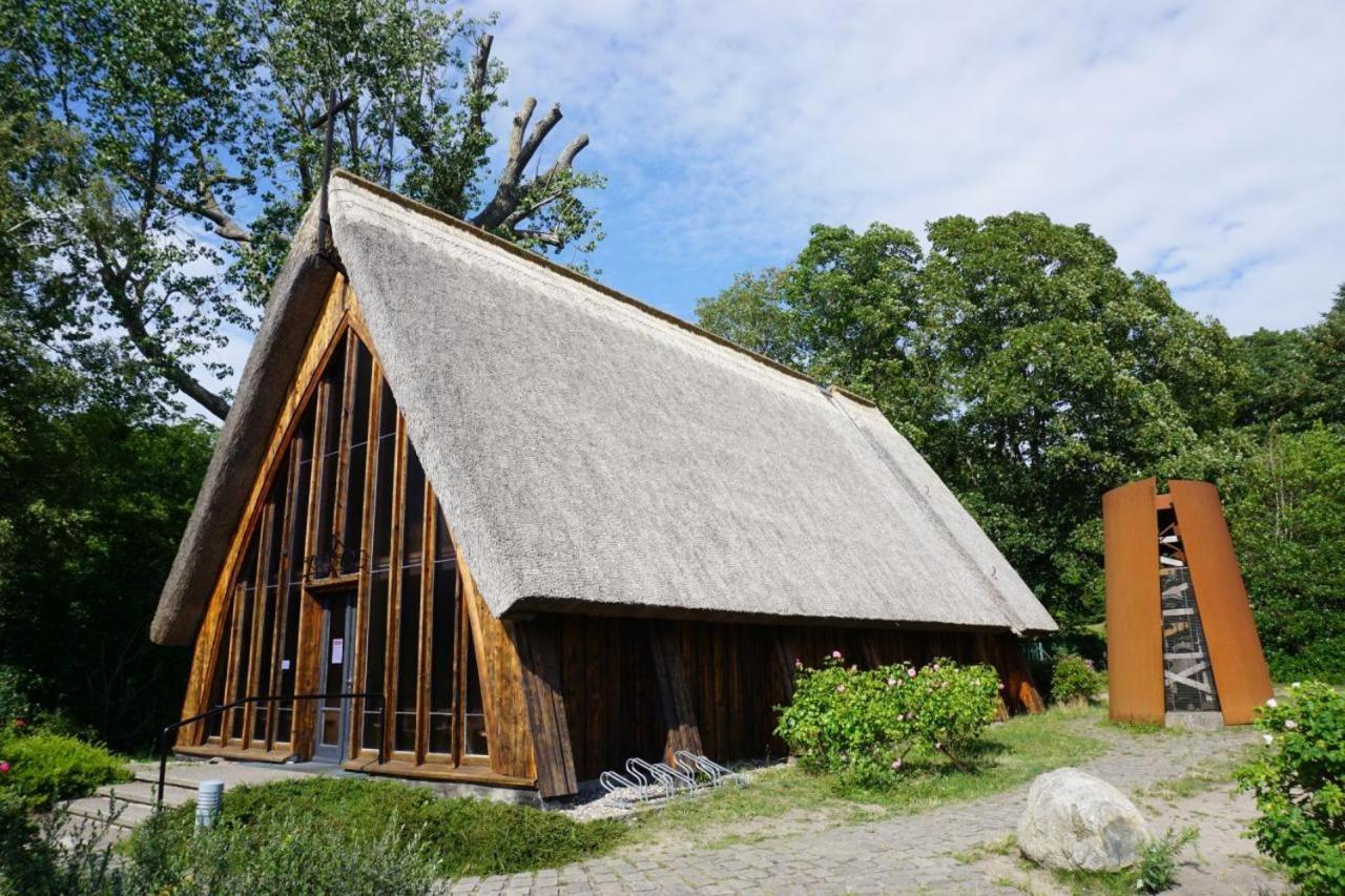 Ferienwohnung Zum Froschkoenig Ahrenshoop Exterior foto